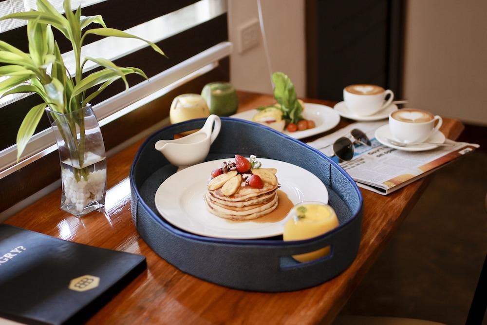 The Bourke Hotel Davao City 외부 사진